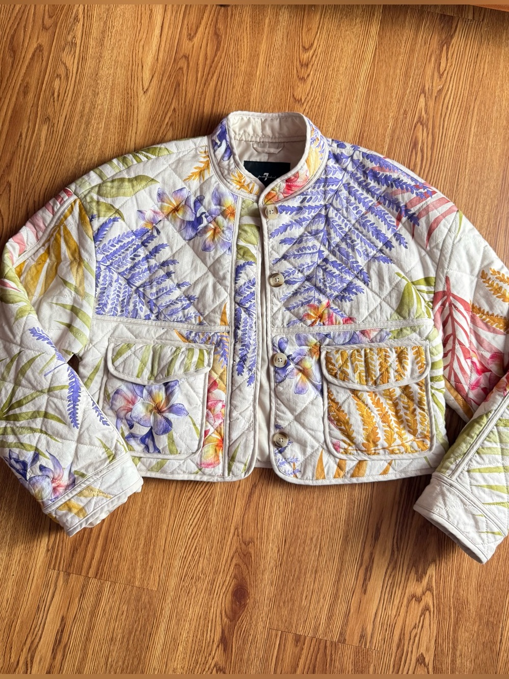 LIKE NEW 7 For All Mankind quilted Tropical Printed Pocketed cropped jacket